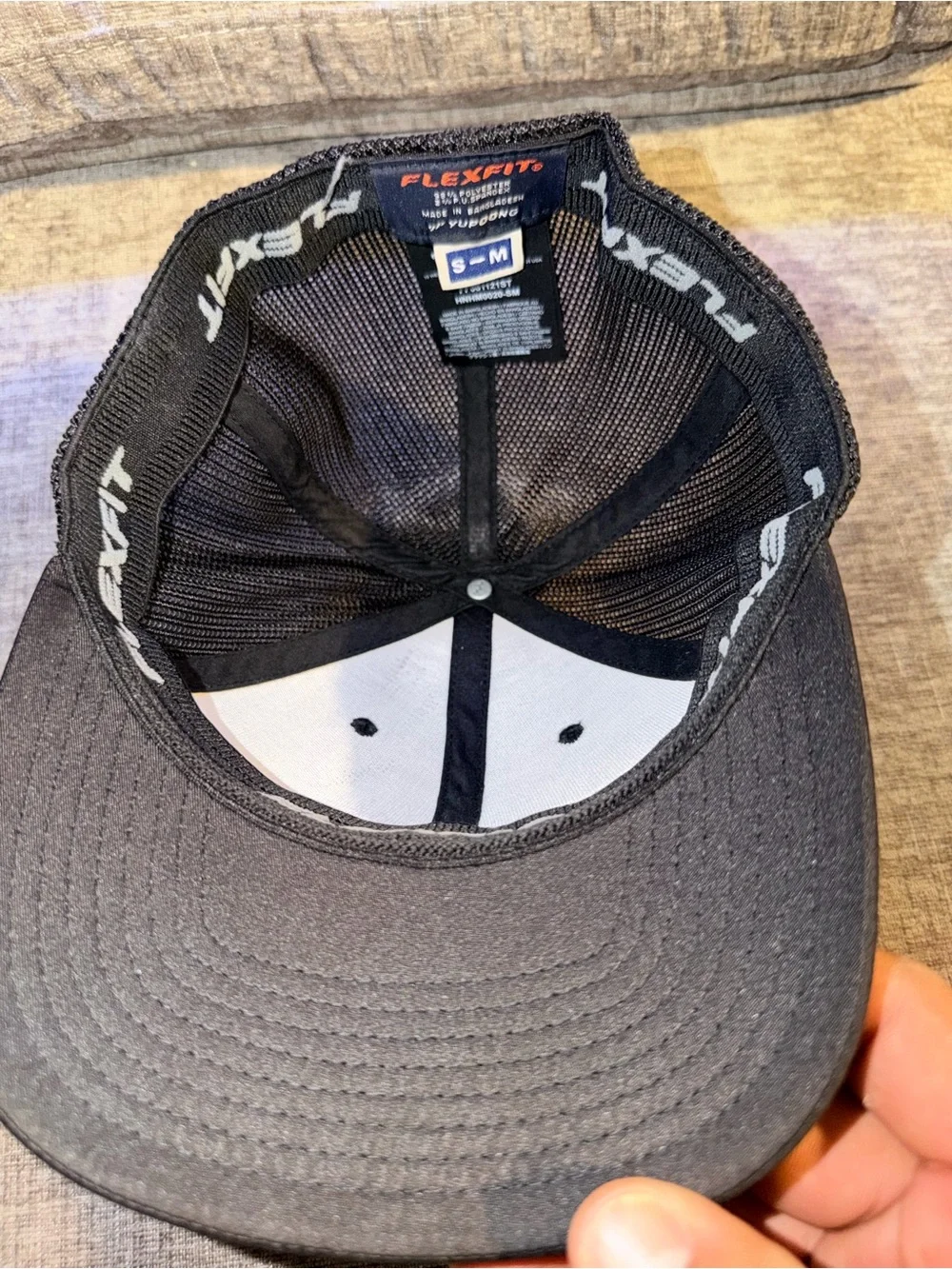Hurley Flexfit Trucker Hat Black S/M Stretch Mesh Baseball Cap Surf Skate